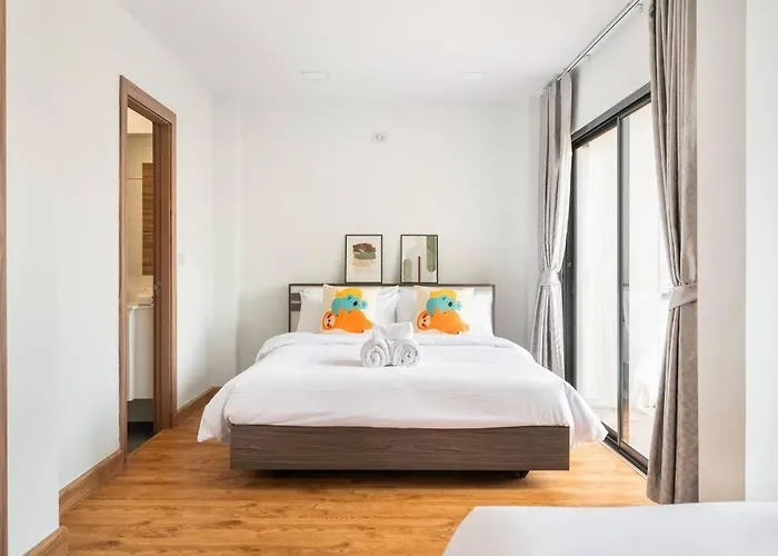 Miq Ekkamai3_pool Villa_3br House 別墅 曼谷